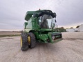 2015 John Deere S670 Combine