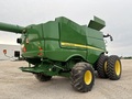 2015 John Deere S670 Combine