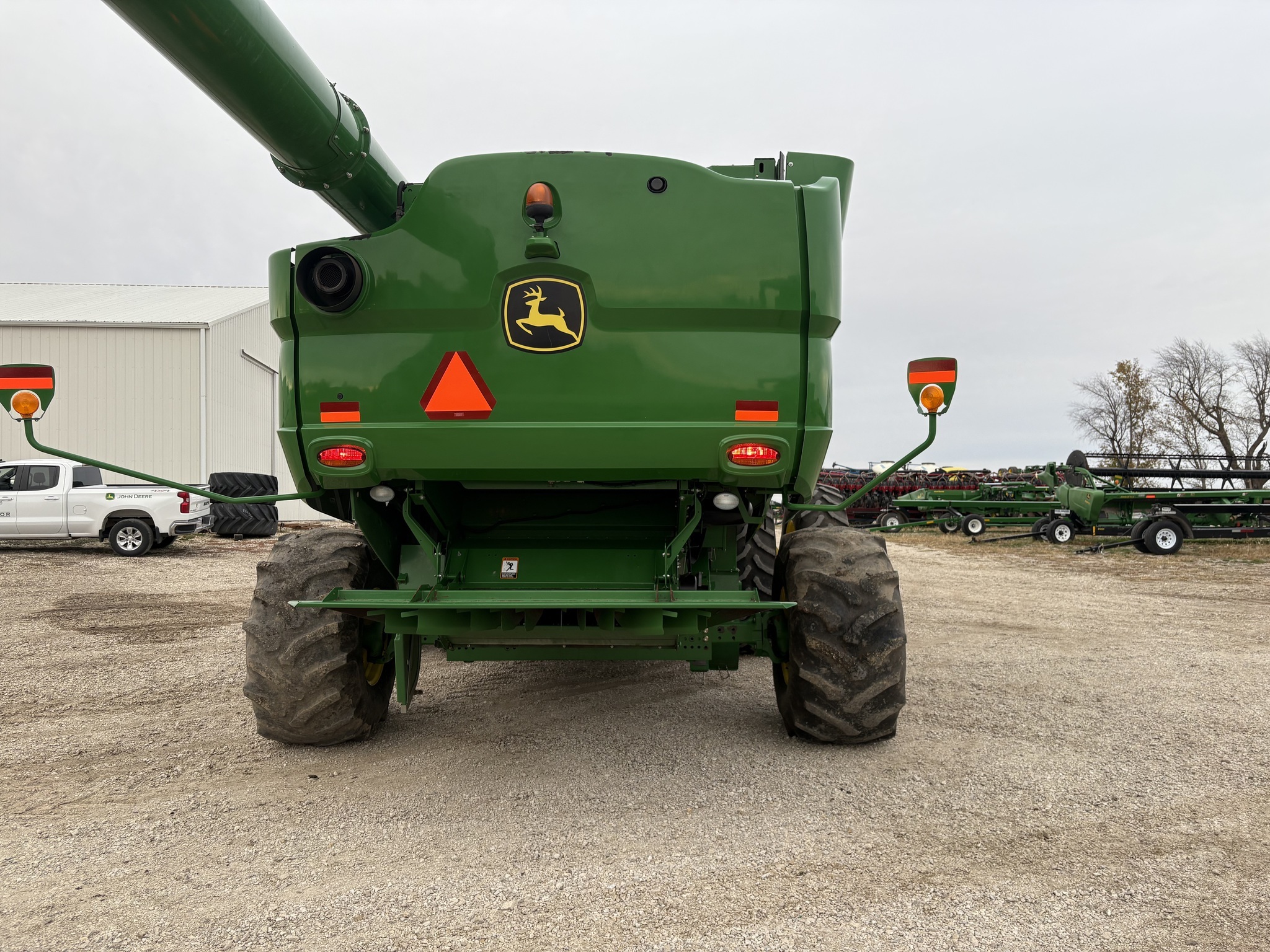 2015 John Deere S670 Combine
