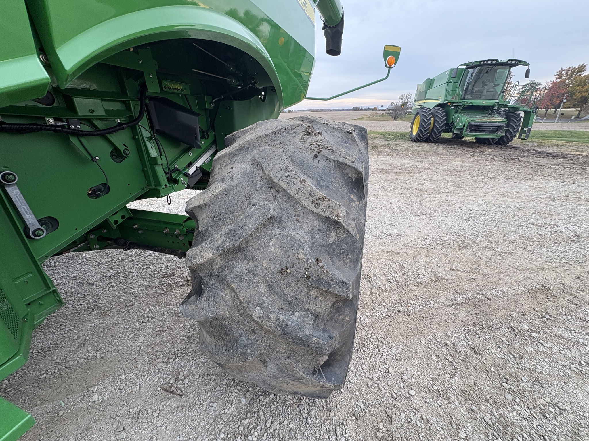 2015 John Deere S670 Combine