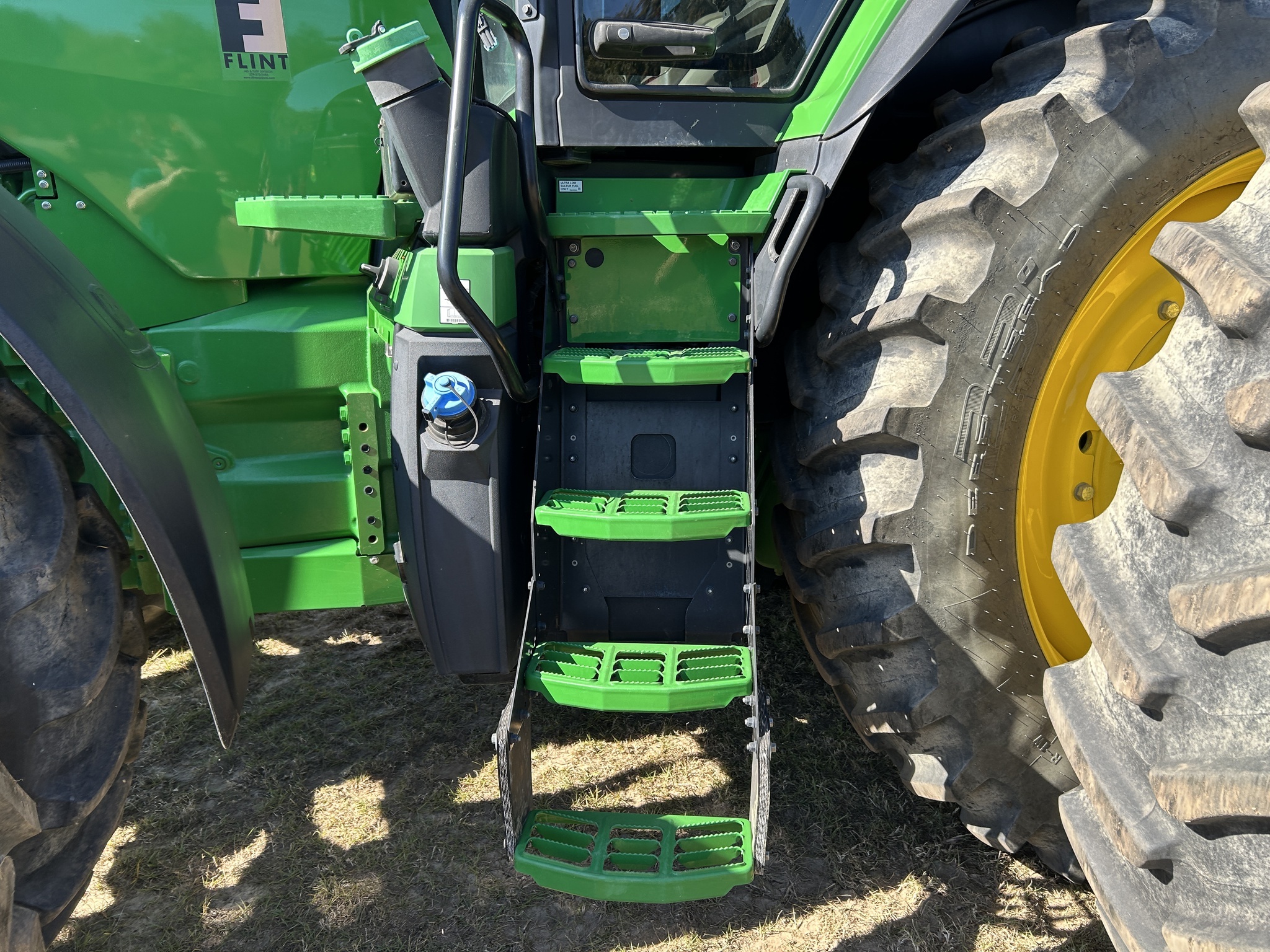 2023 John Deere 8R 310 Tractor