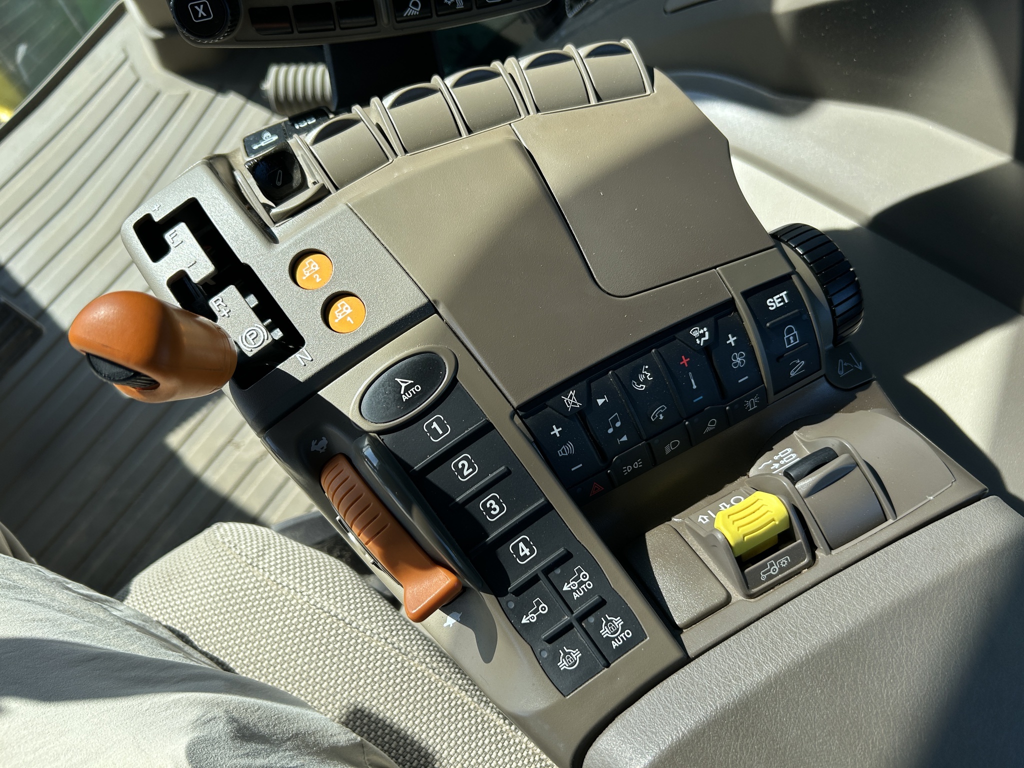 2023 John Deere 8R 310 Tractor