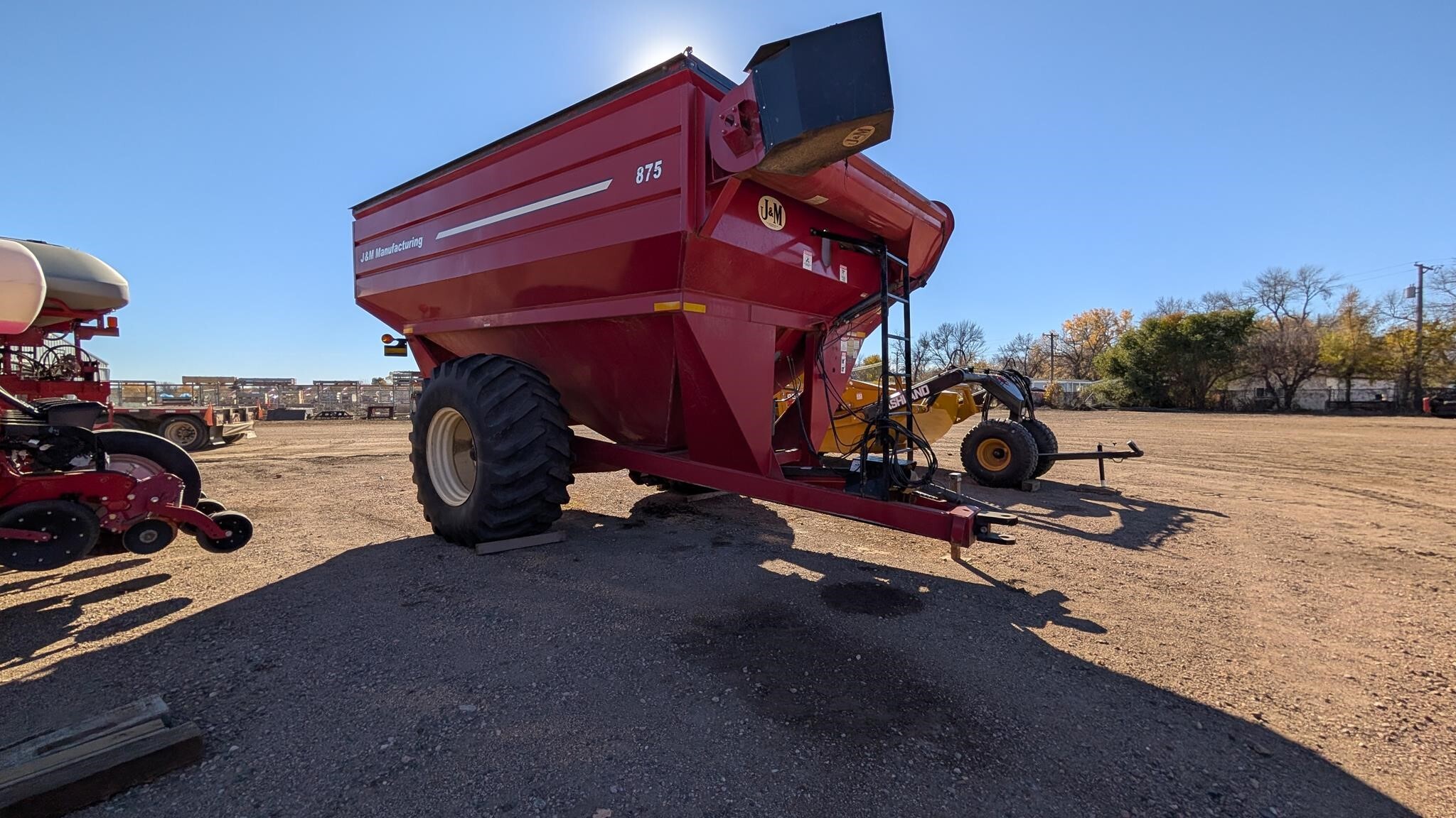 2008 J&M 875-18 Grain Cart