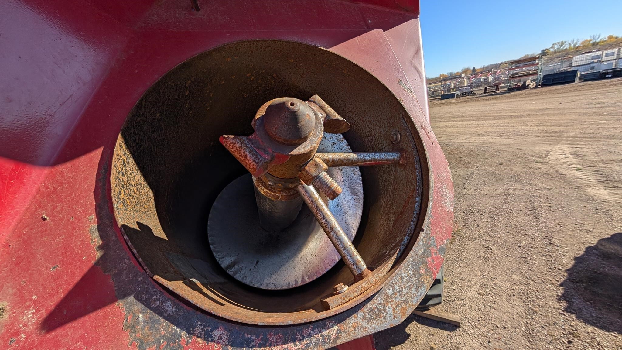 2008 J&M 875-18 Grain Cart
