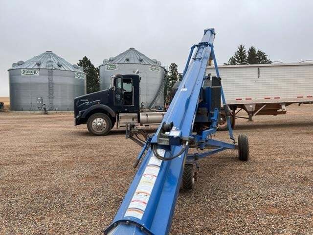 2024 Brandt 1547LP+ Augers and Conveyor