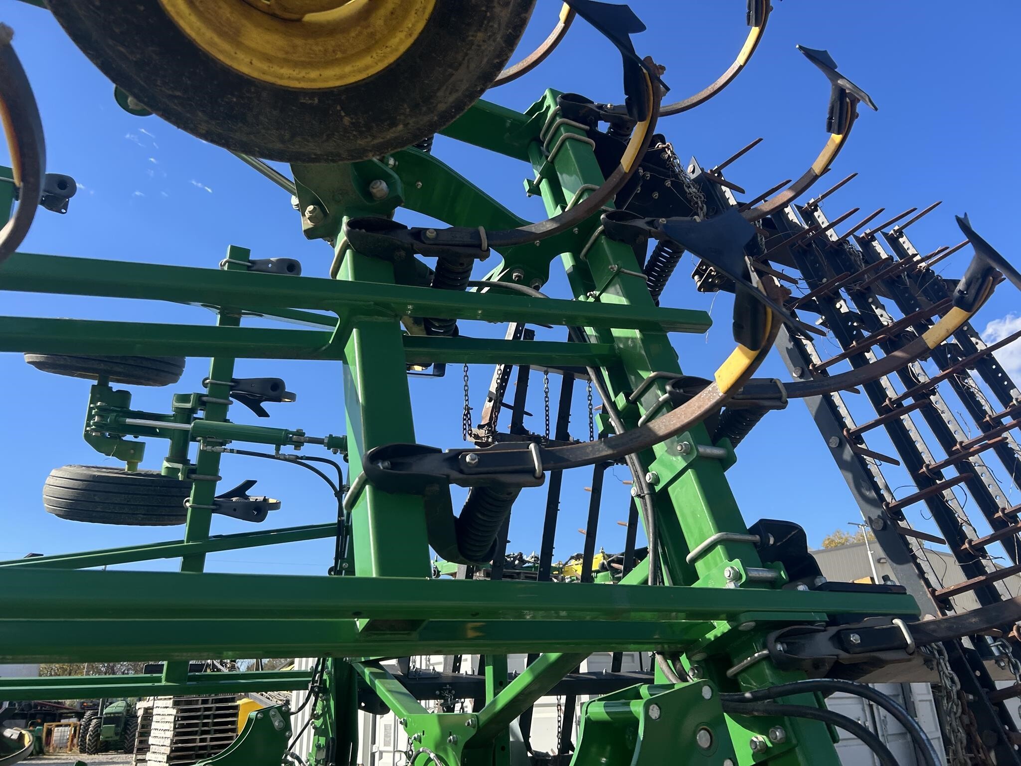 2018 John Deere 2230LL  38'6" Field Cultivator