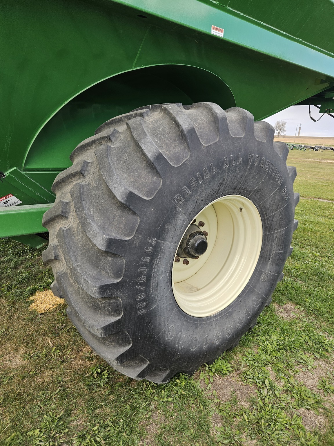 2016 J&M 1051 Grain Cart