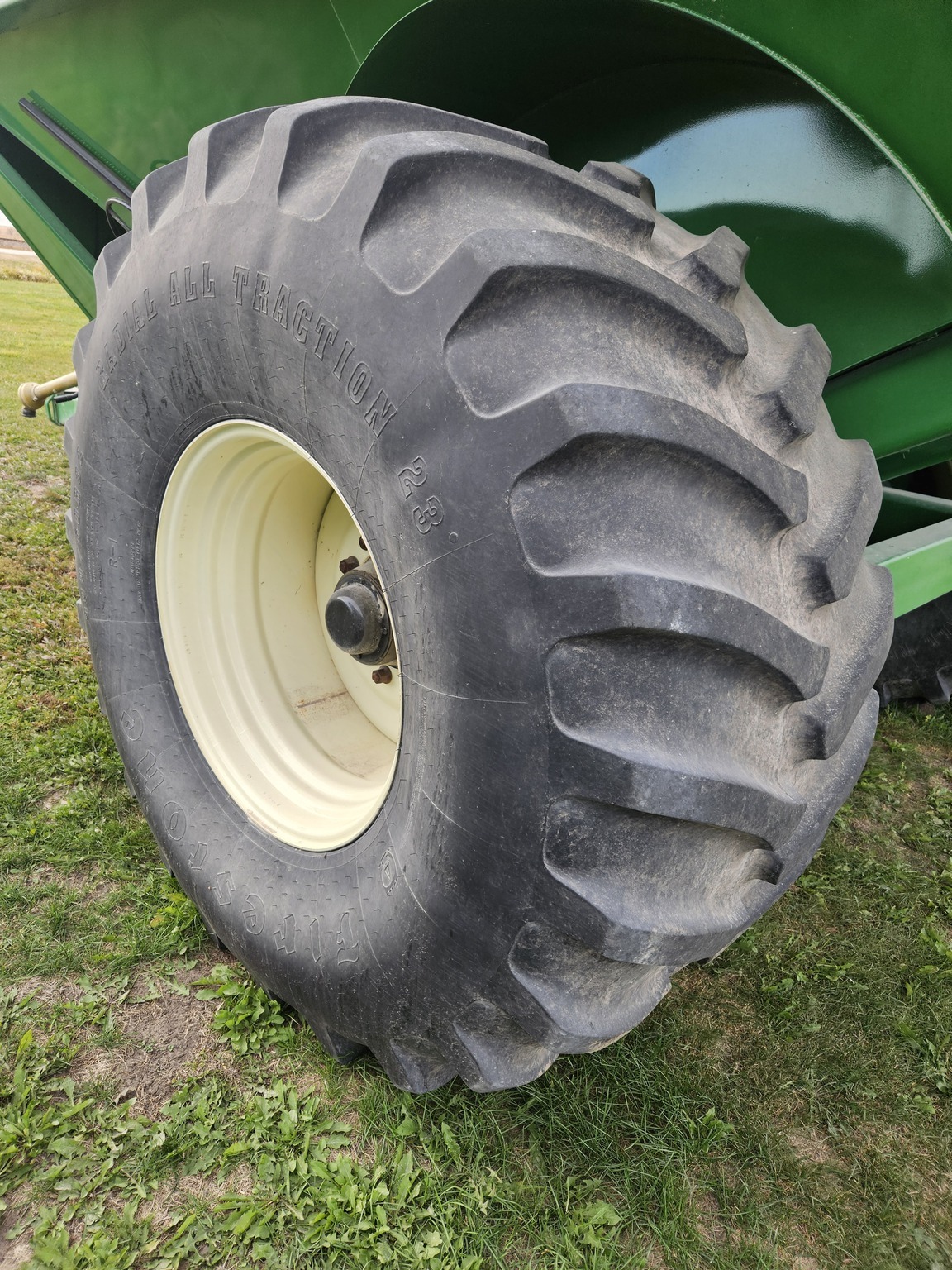 2016 J&M 1051 Grain Cart