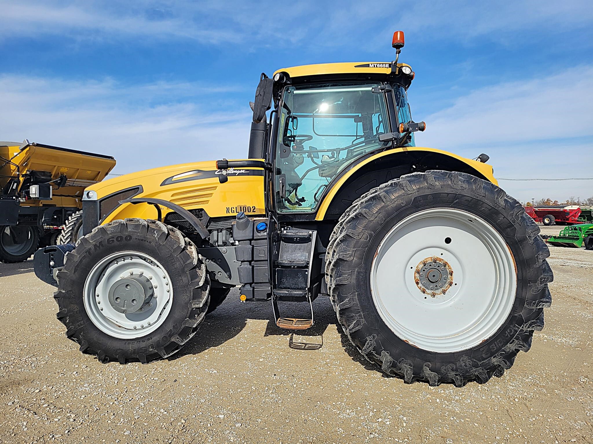 2019 Challenger MT665E Tractor