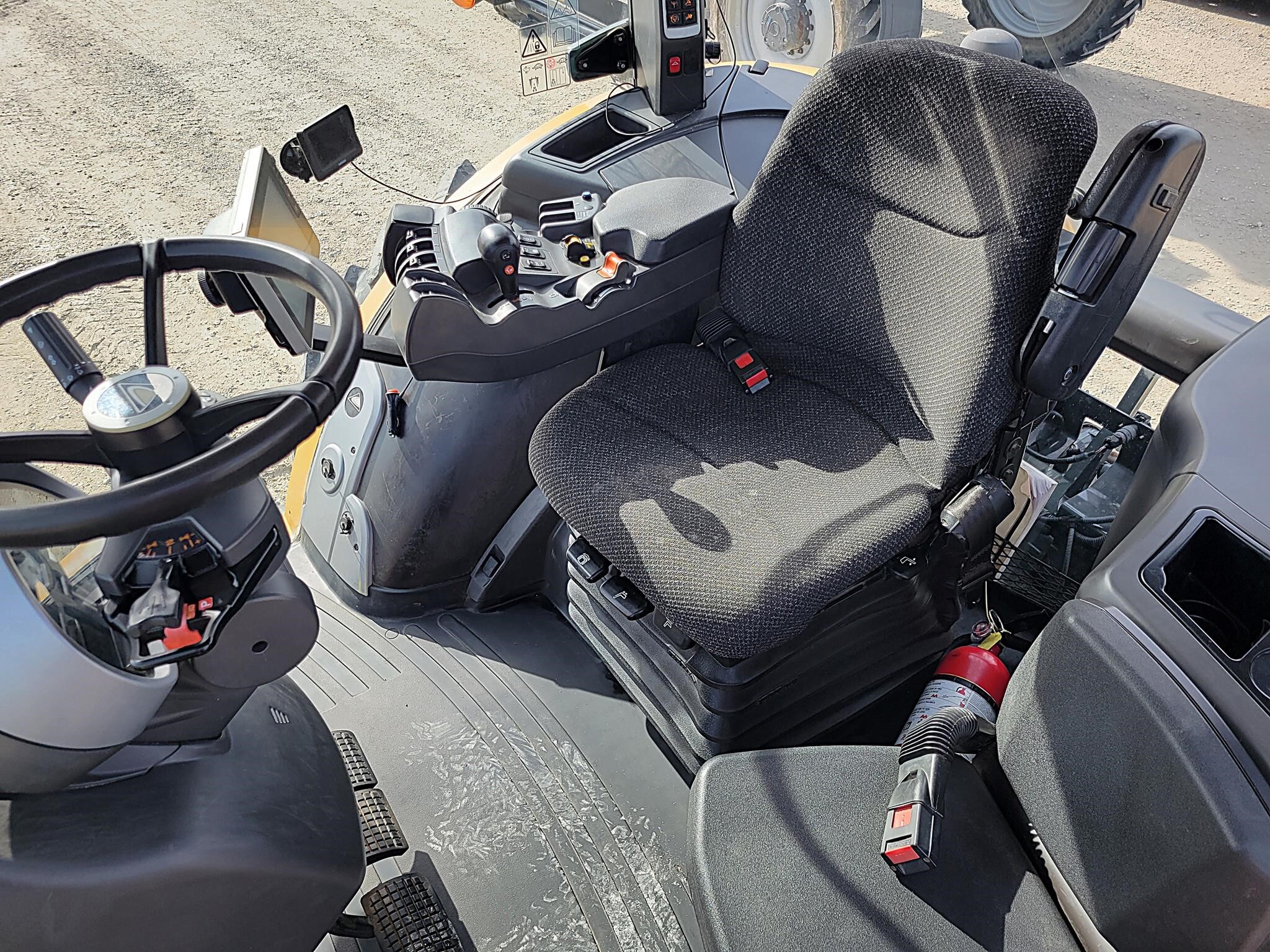 2019 Challenger MT665E Tractor