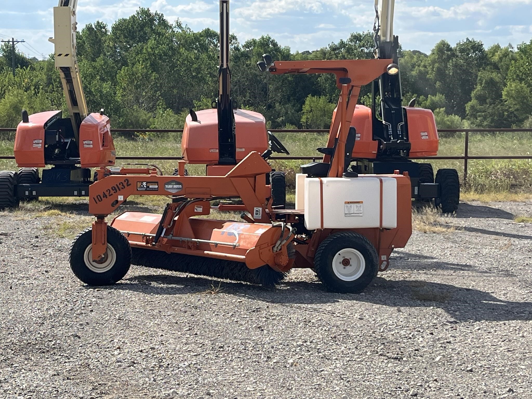 2024 Broce BB250B Compacting and Paving