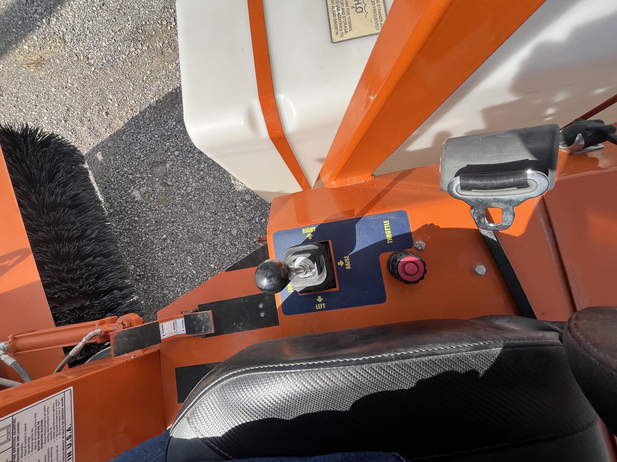 2024 Broce BB250B Compacting and Paving