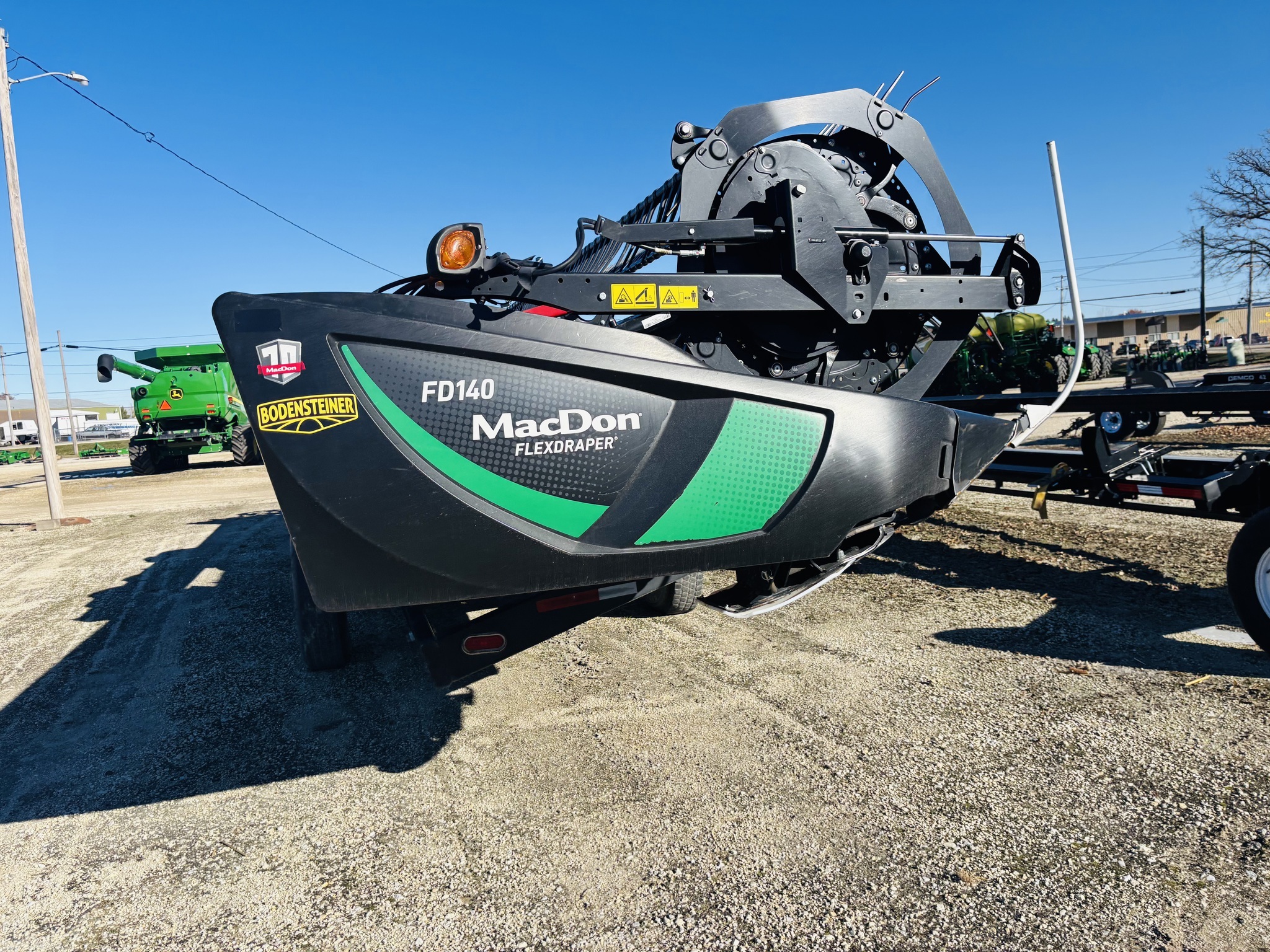 2019 MacDon FD140 Platform