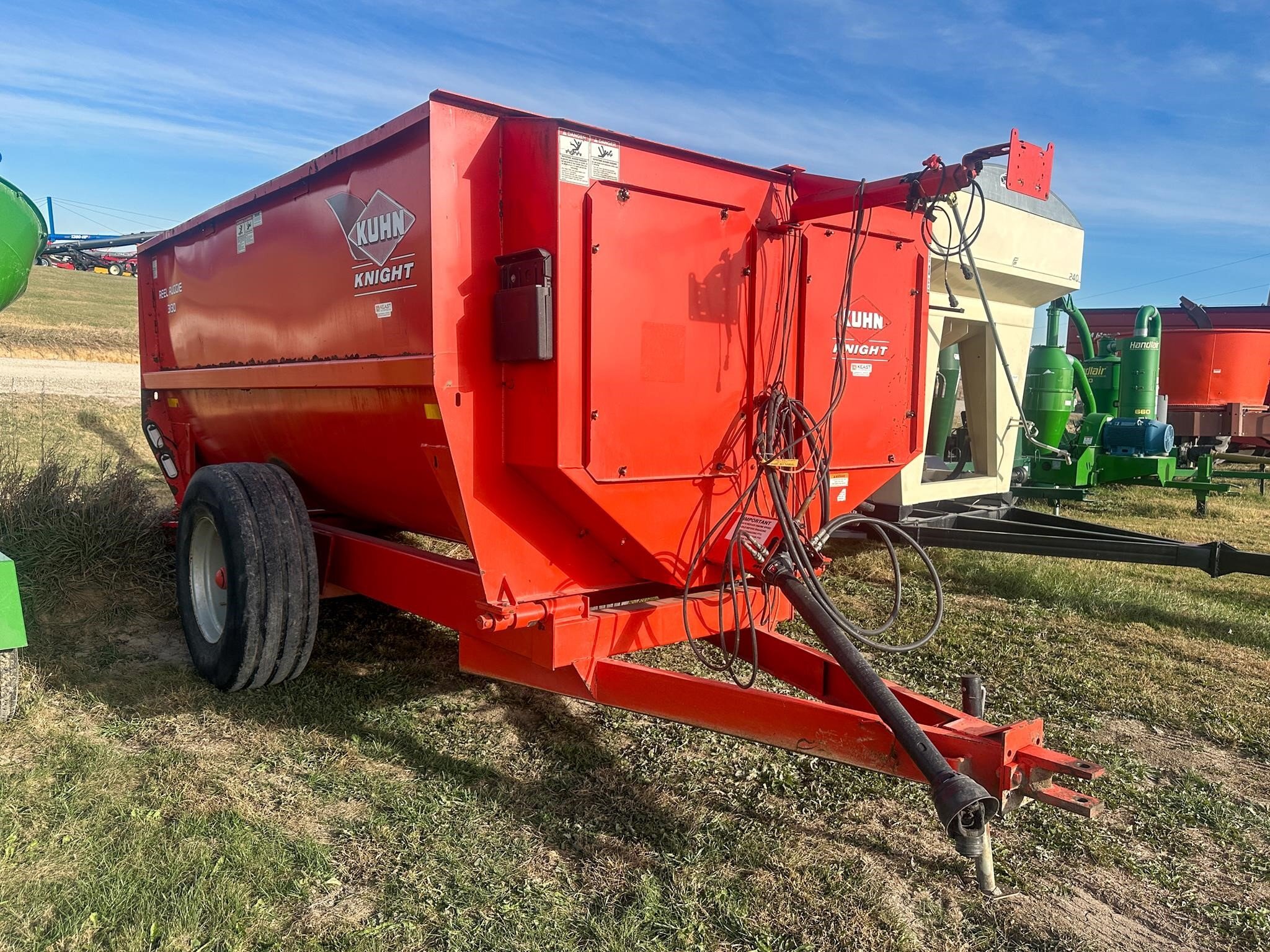2014 Kuhn Knight 3130 Grinders and Mixer