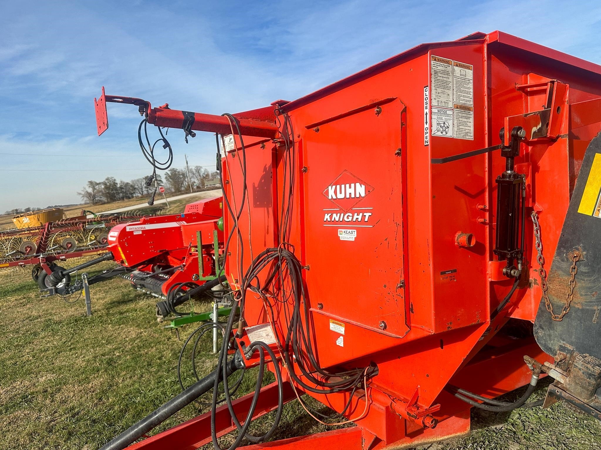 2014 Kuhn Knight 3130 Grinders and Mixer