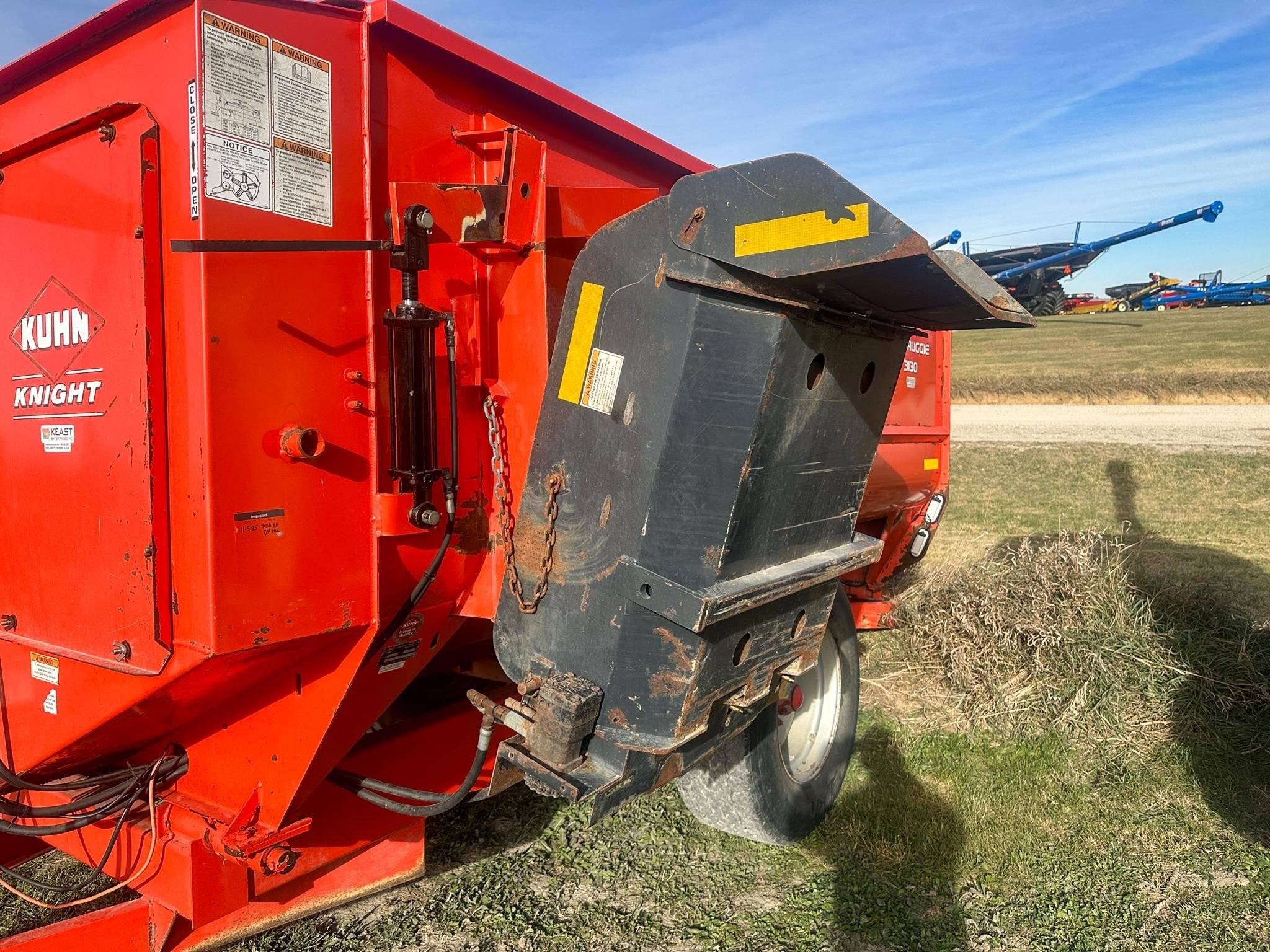 2014 Kuhn Knight 3130 Grinders and Mixer