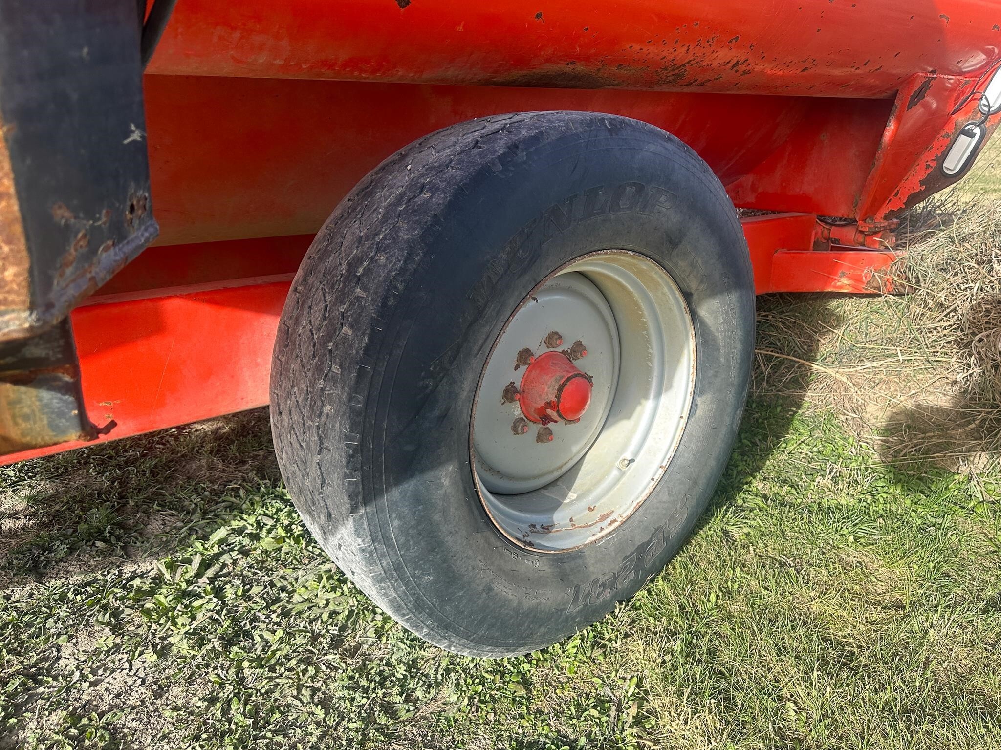 2014 Kuhn Knight 3130 Grinders and Mixer