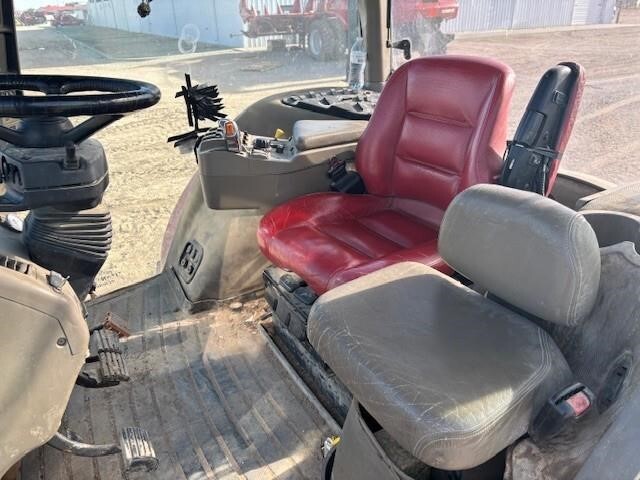2011 Case IH Magnum 275 Tractor