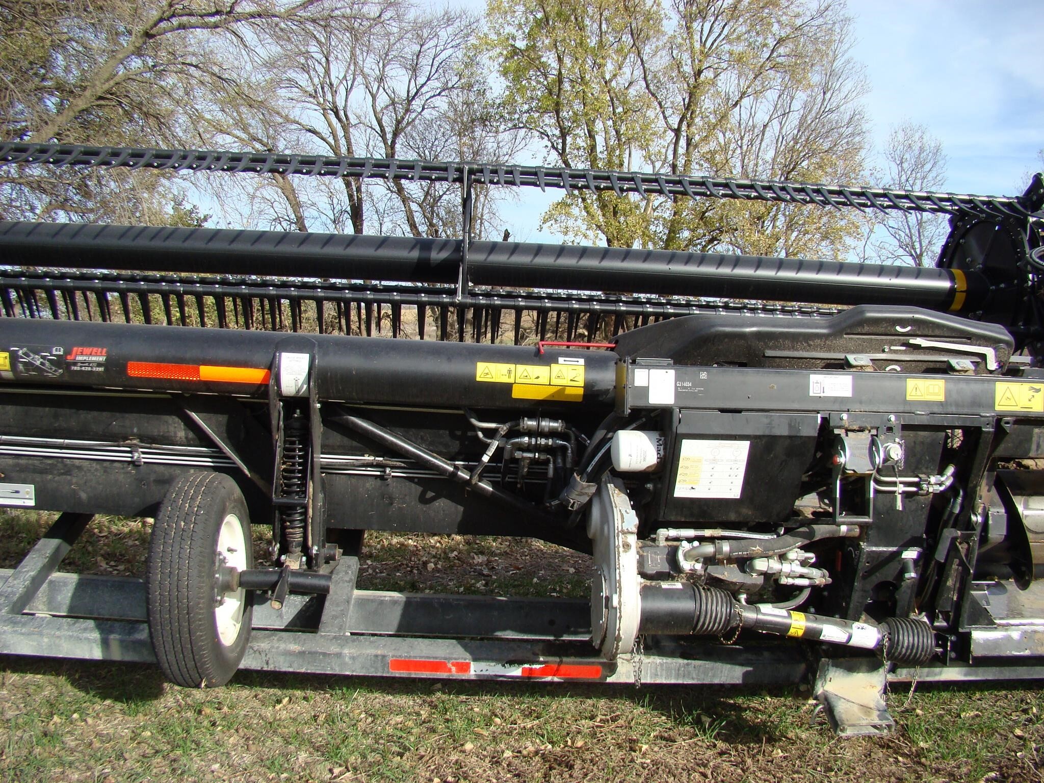 2019 MacDon FD135 Platform