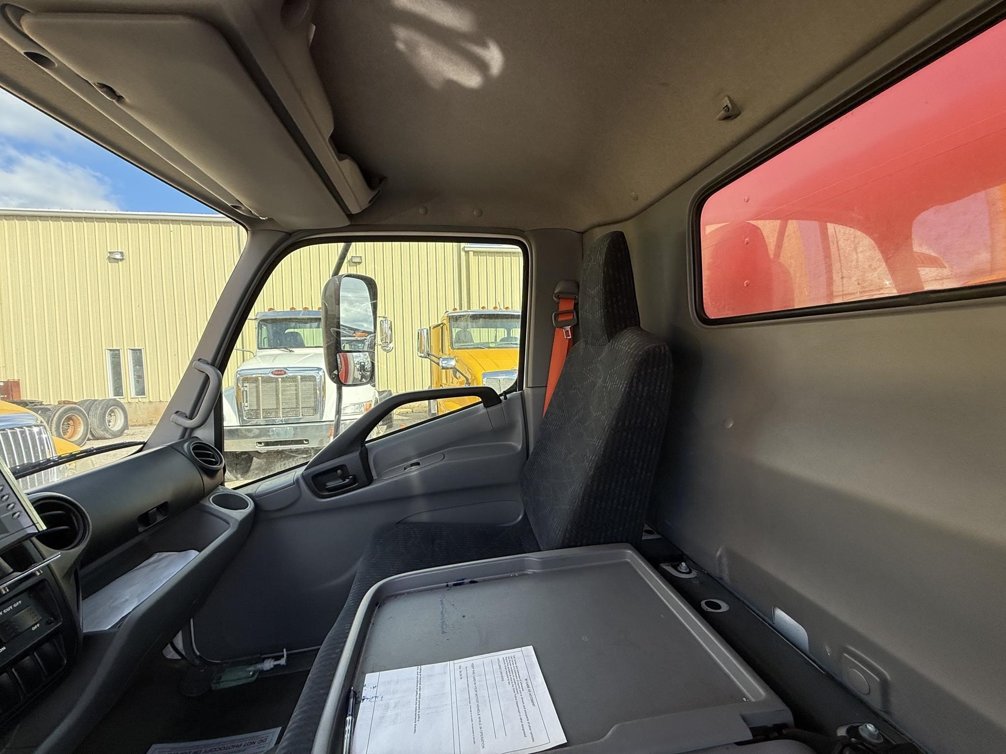2018 Hino 195 Box Trucks/Trailer