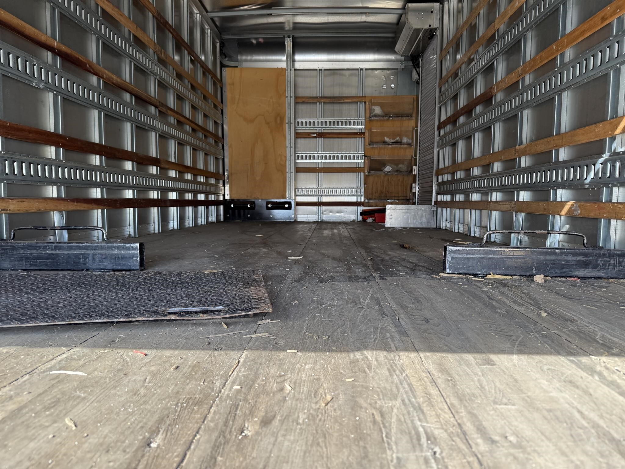 2018 Hino 195 Box Trucks/Trailer