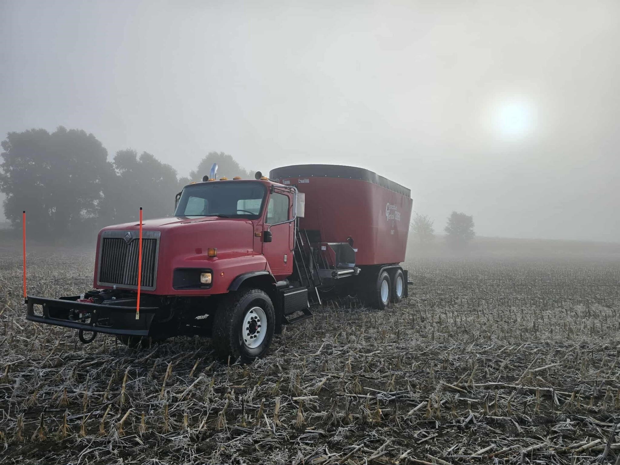 2025 Cloverdale 1100T Feed Wagon