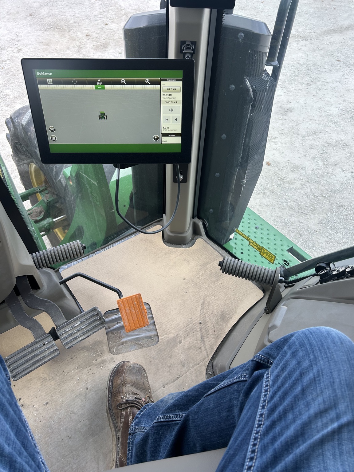 2025 John Deere 7R 290 Tractor