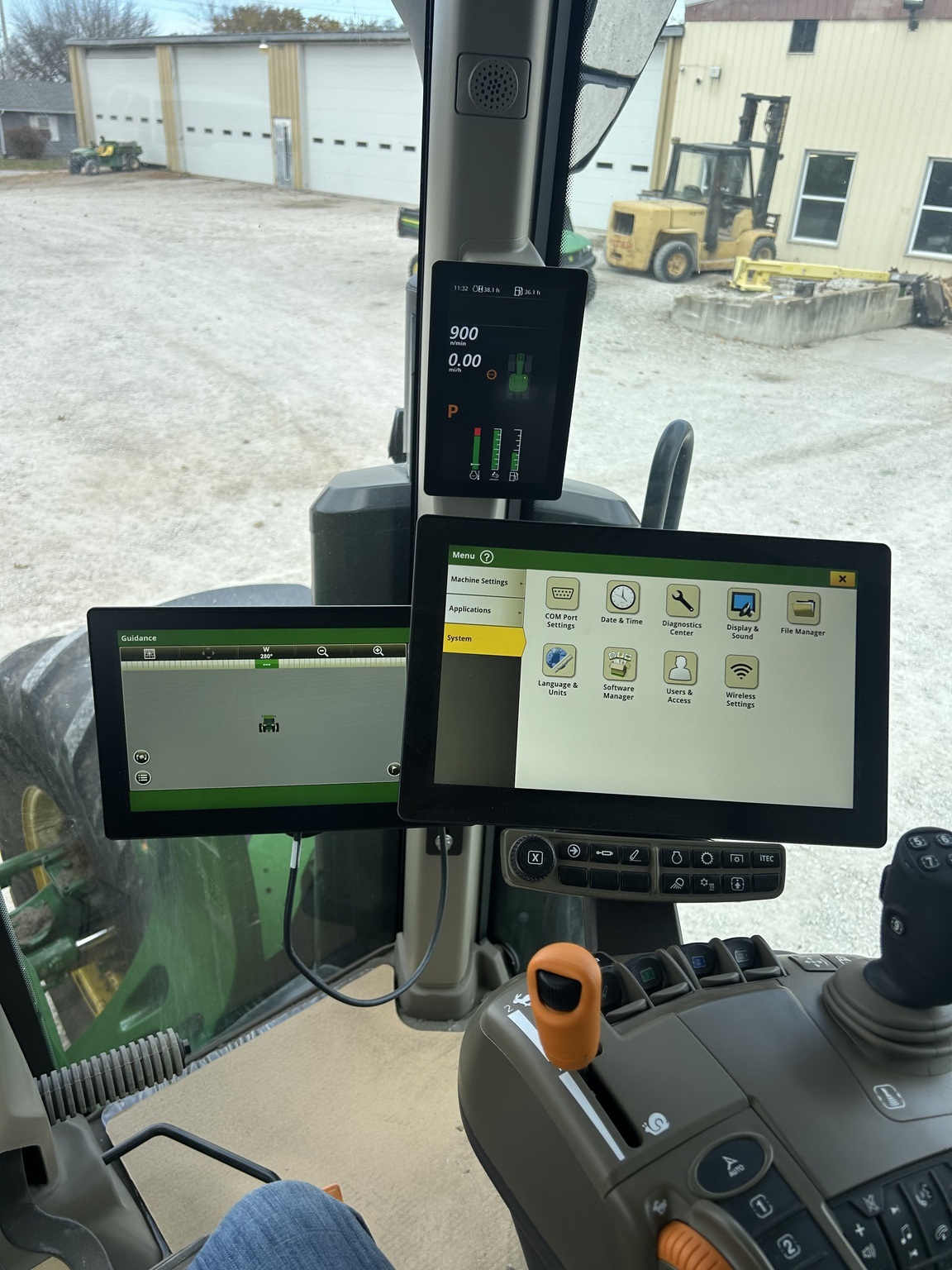 2025 John Deere 7R 290 Tractor