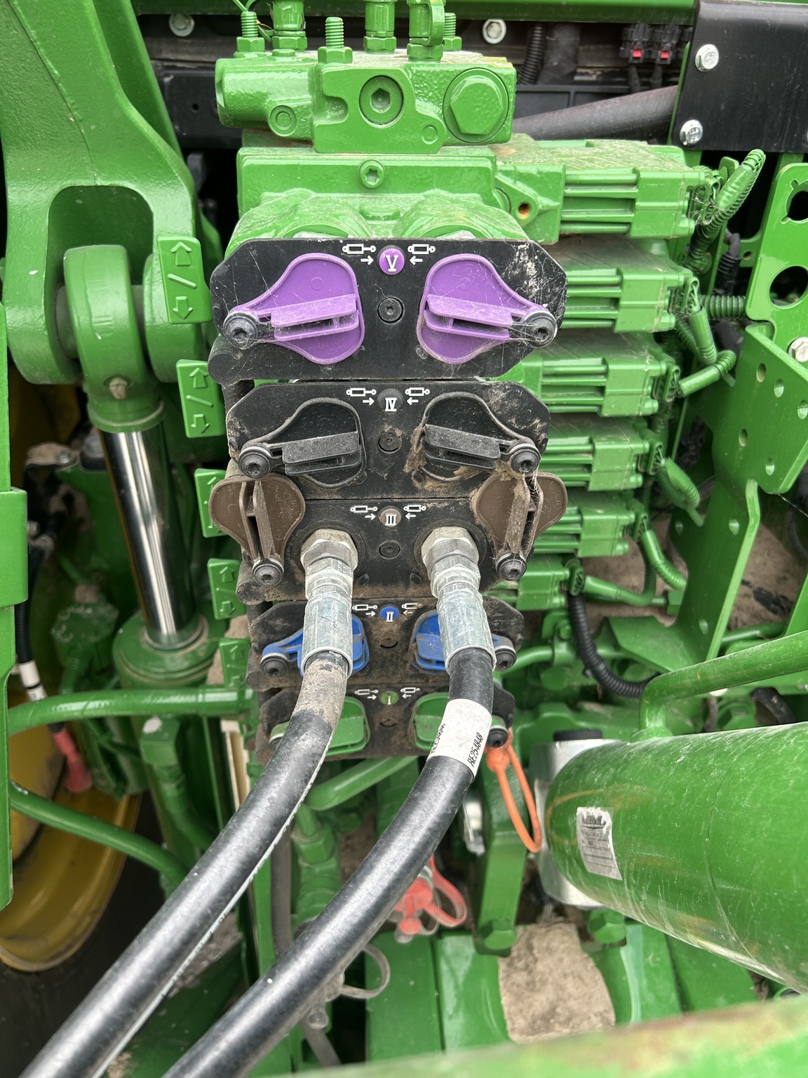 2025 John Deere 7R 290 Tractor