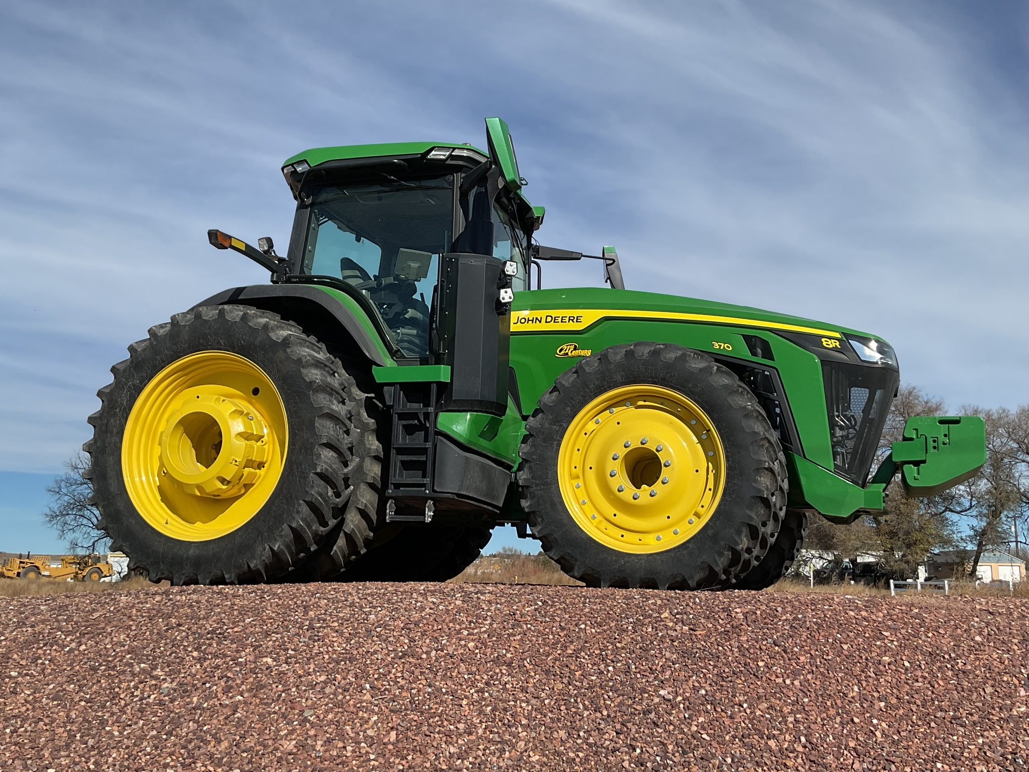 2023 John Deere 8R 370 Tractor