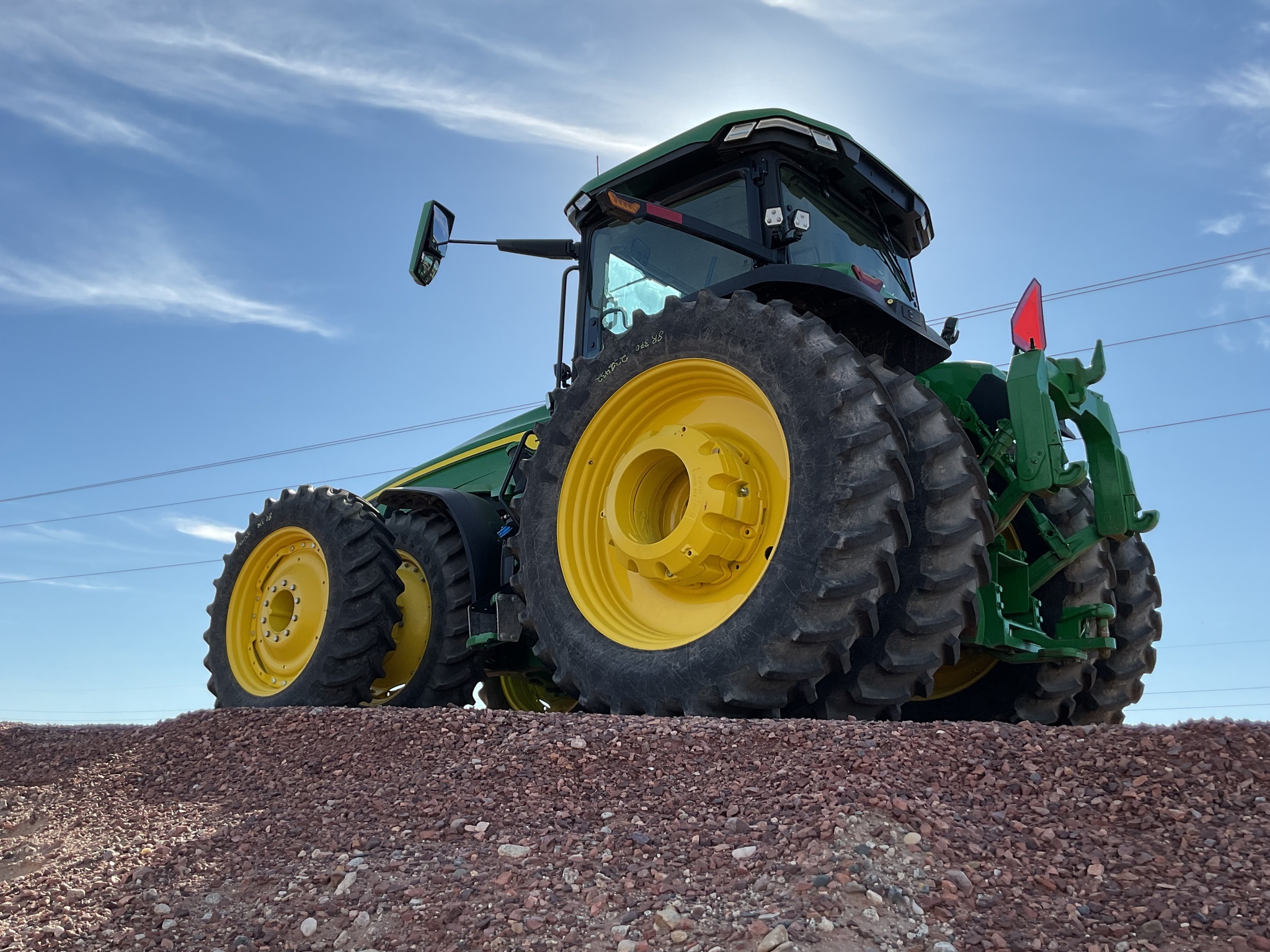 2023 John Deere 8R 370 Tractor
