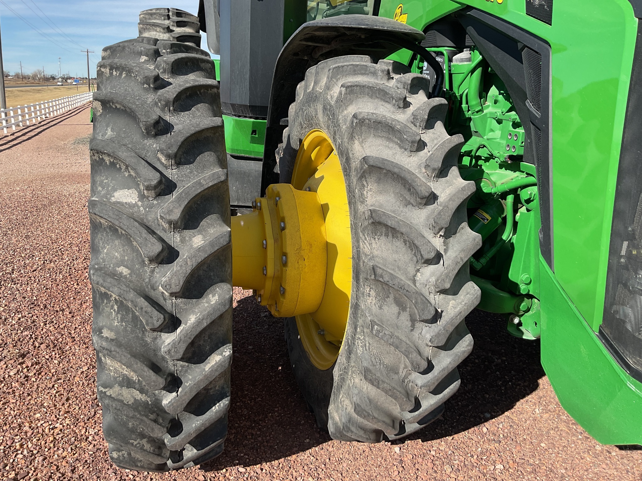 2023 John Deere 8R 370 Tractor