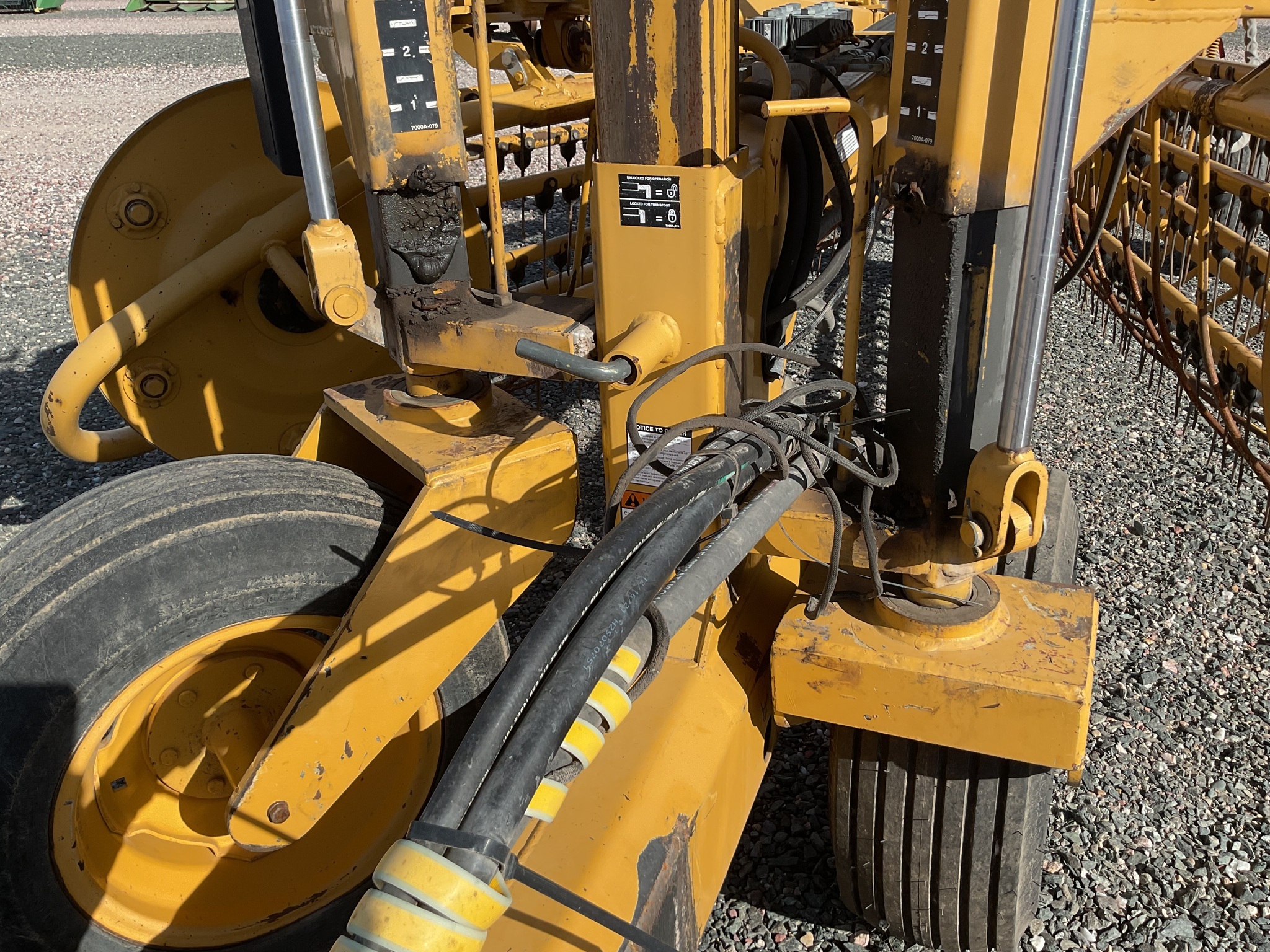 1996 Vermeer R24 Rake