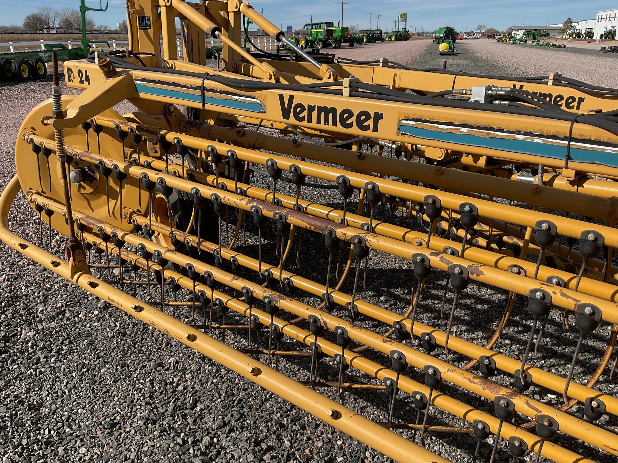 1996 Vermeer R24 Rake