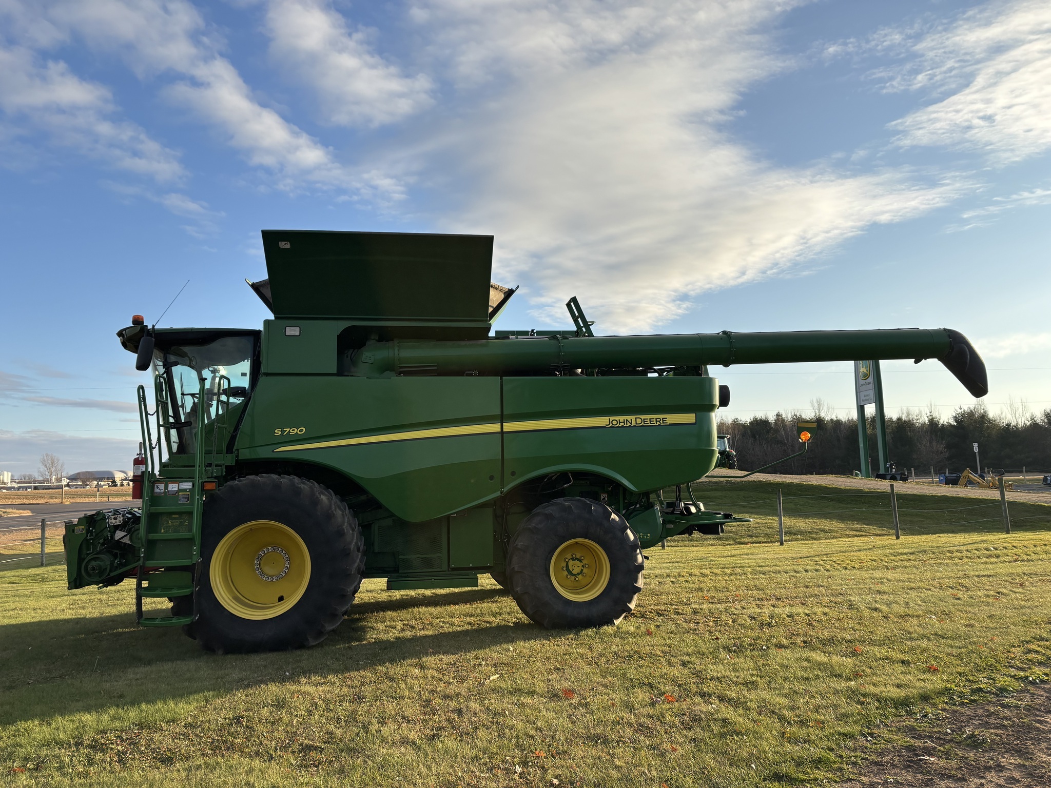 2018 John Deere S790 Combine
