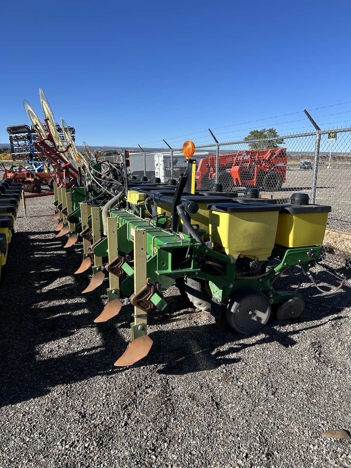 2015 John Deere 1705 Planter