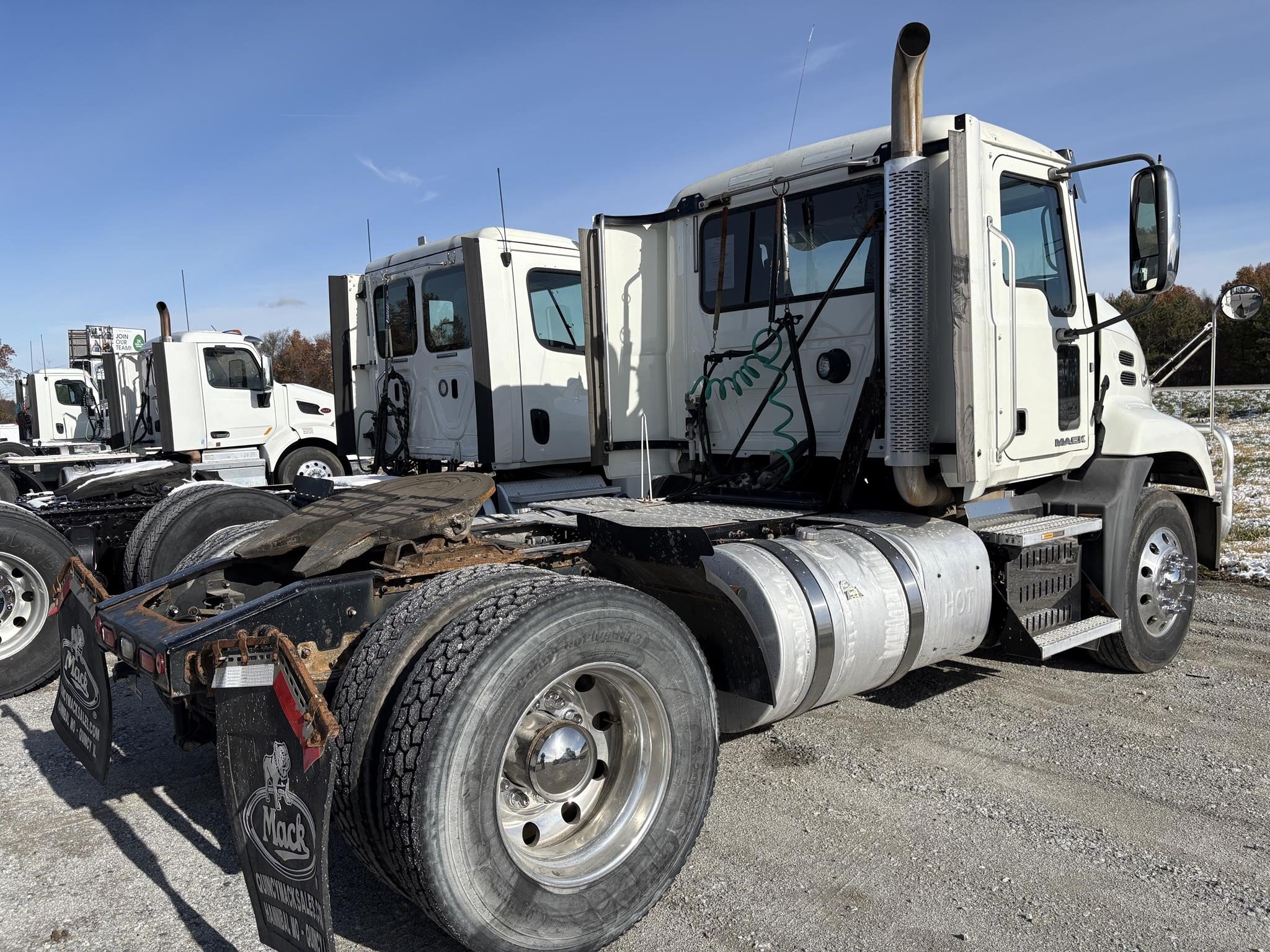 2015 Mack Pinnacle CXU612 Semi Trucks/Trailer