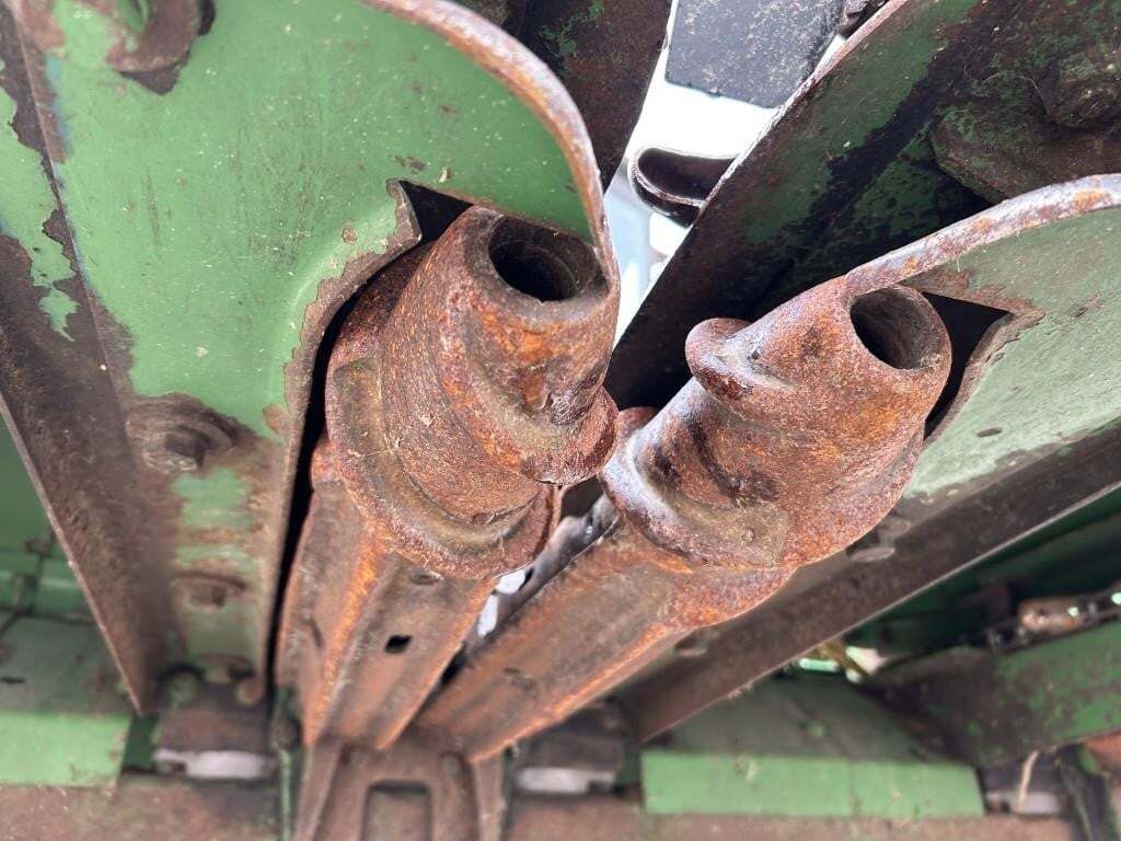  John Deere 443 Corn Head