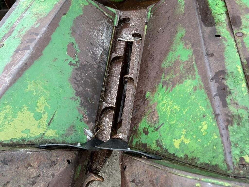  John Deere 443 Corn Head