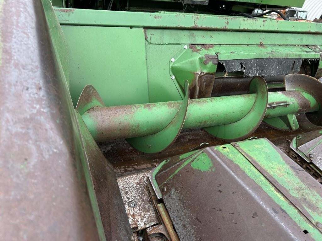  John Deere 443 Corn Head
