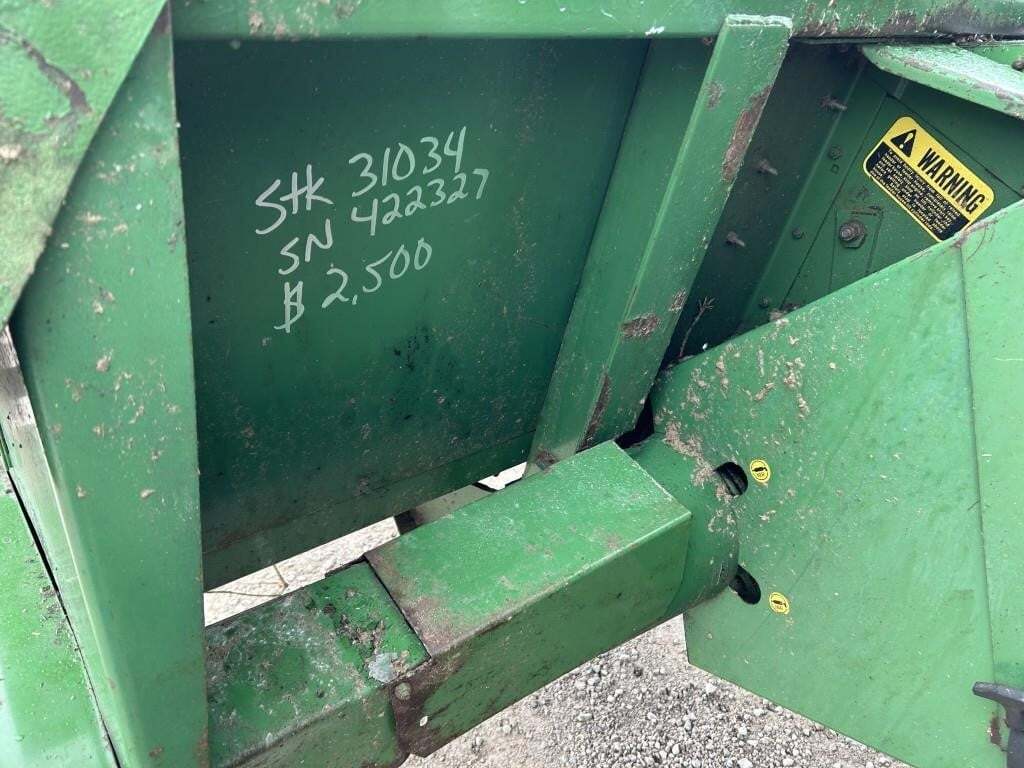  John Deere 443 Corn Head