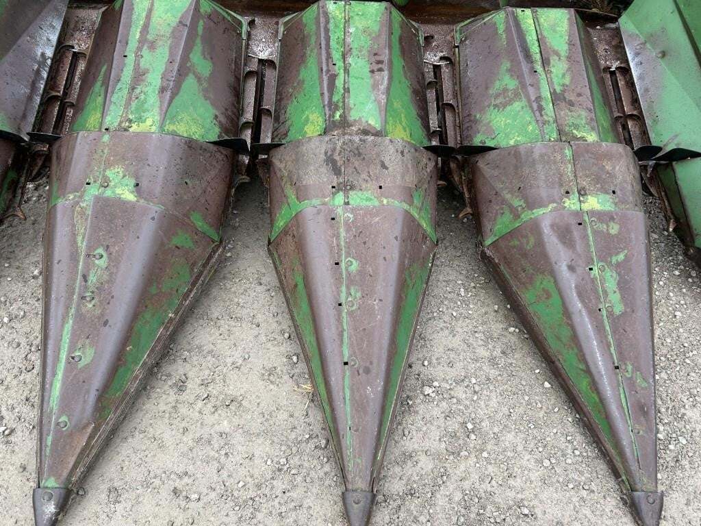  John Deere 443 Corn Head