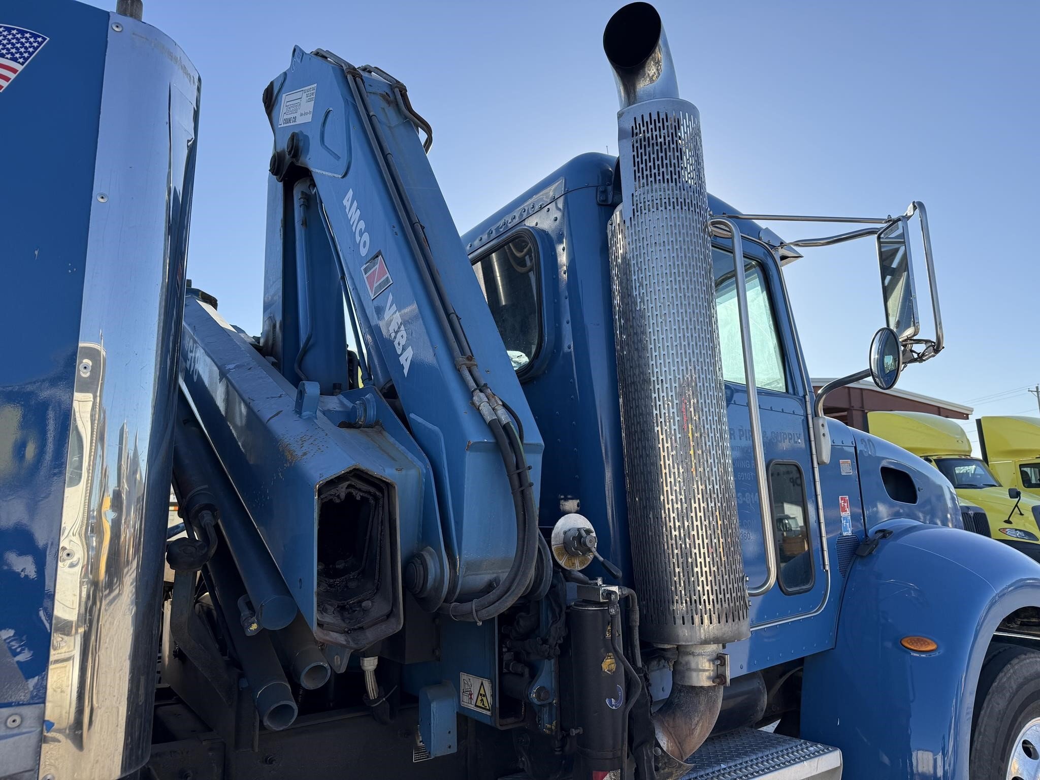 2011 AMCO VEBA 815-5S Crane
