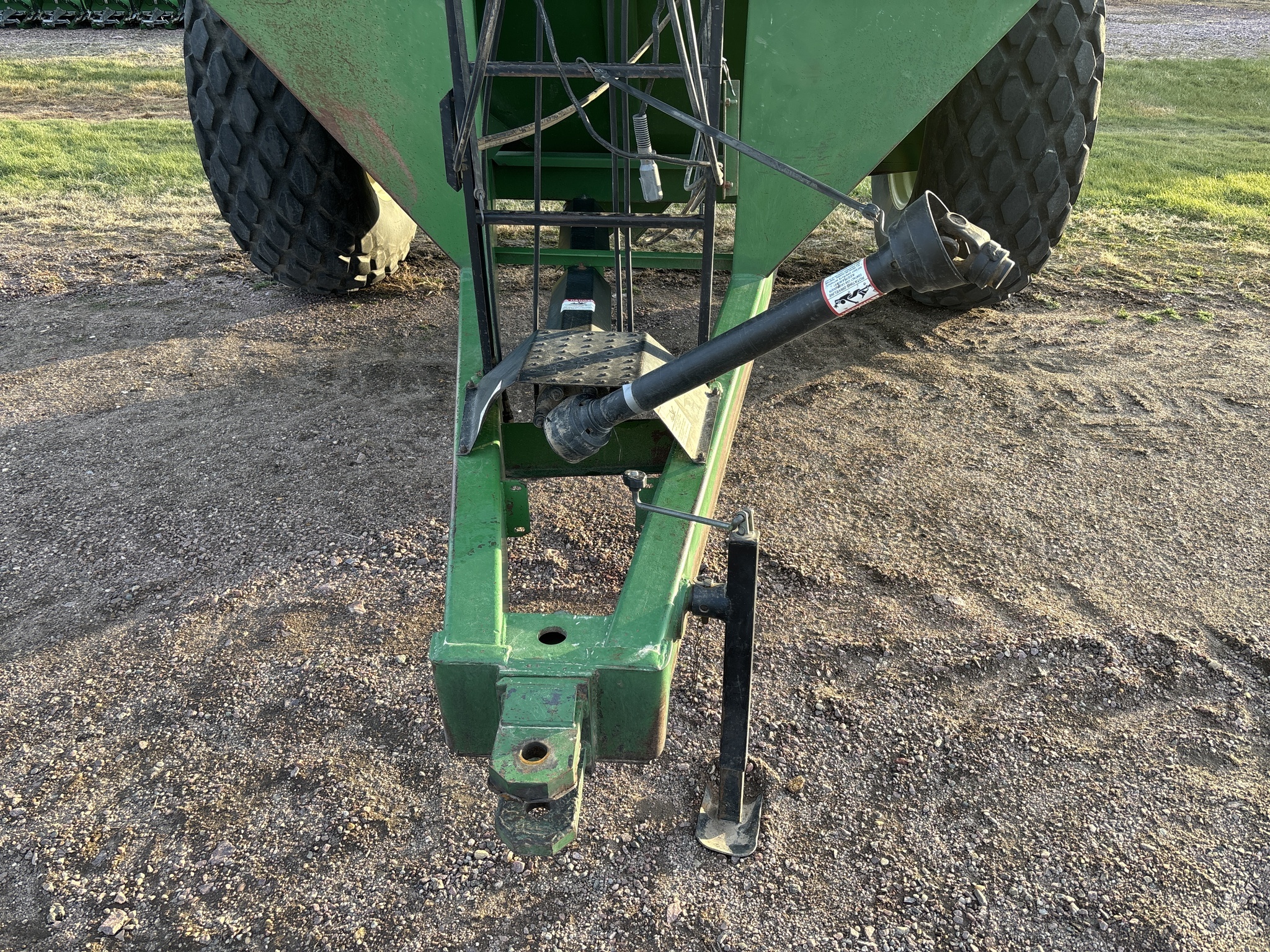  J&M 750-14 Grain Cart
