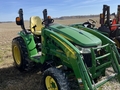 2016 John Deere 3033R Tractor