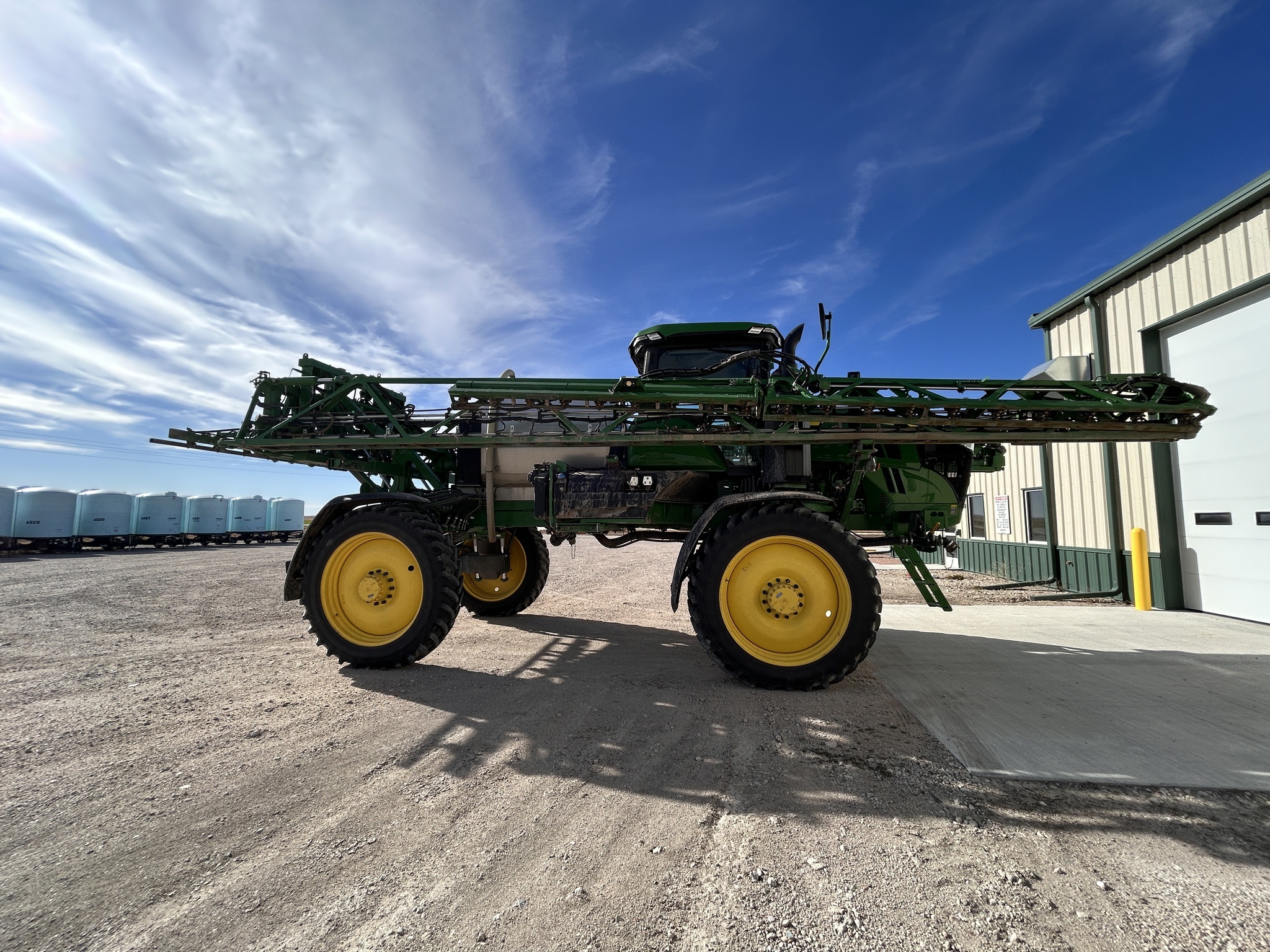 2025 John Deere 410R Self-Propelled Sprayer