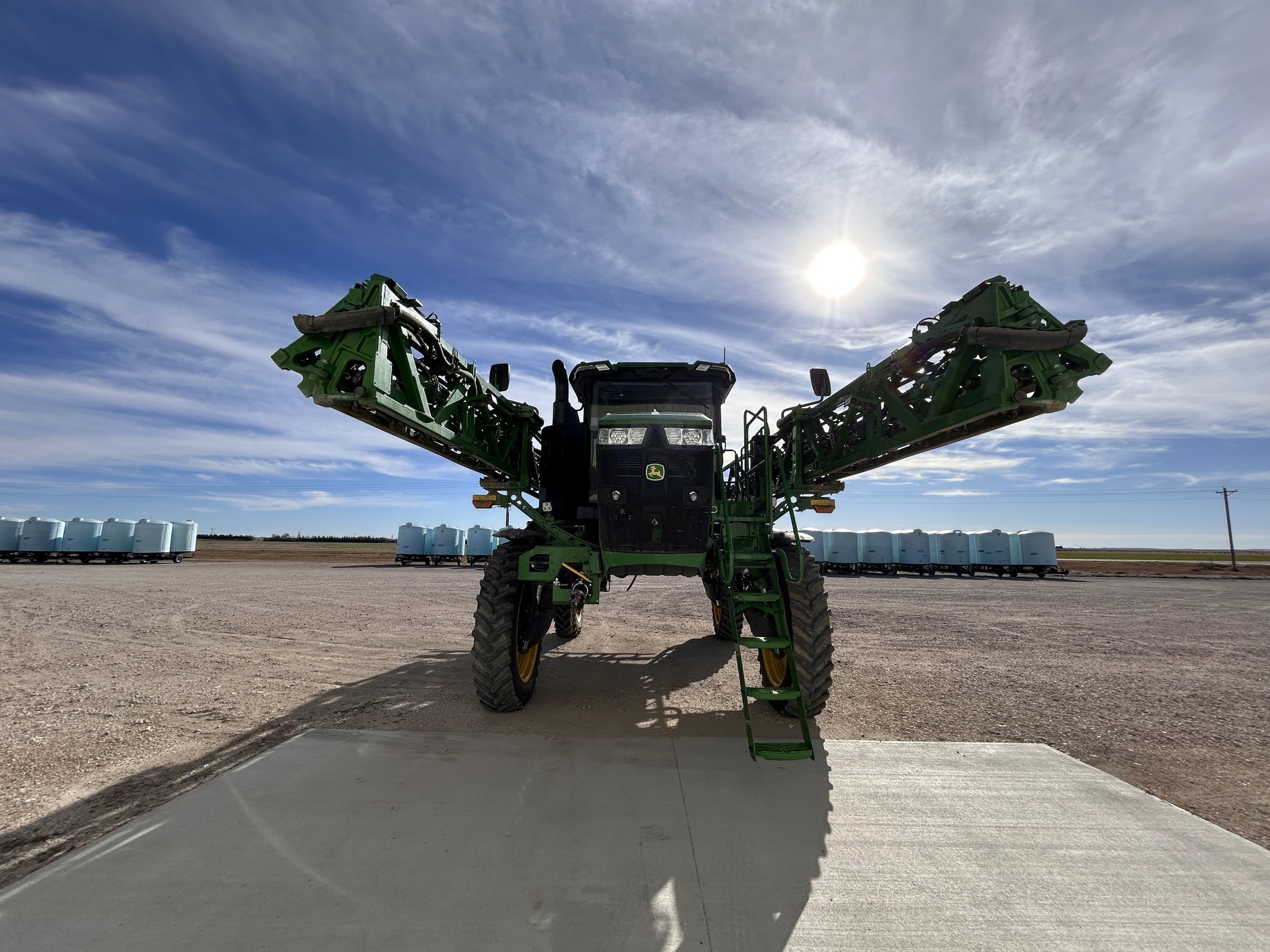 2025 John Deere 410R Self-Propelled Sprayer