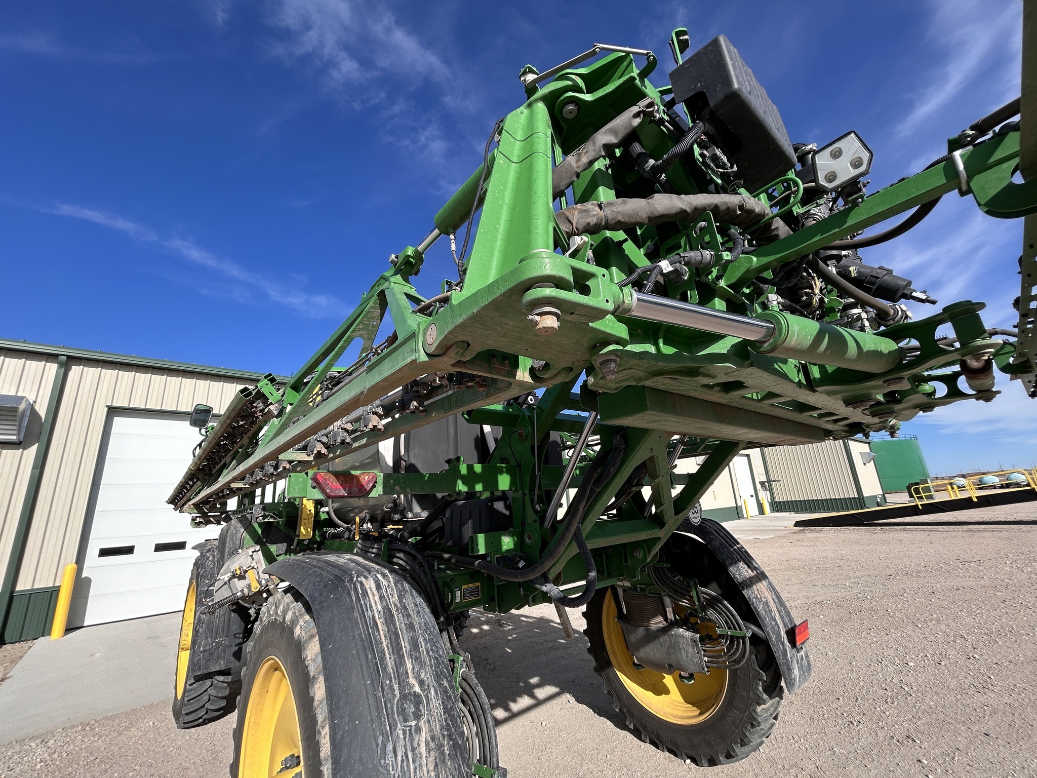 2025 John Deere 410R Self-Propelled Sprayer