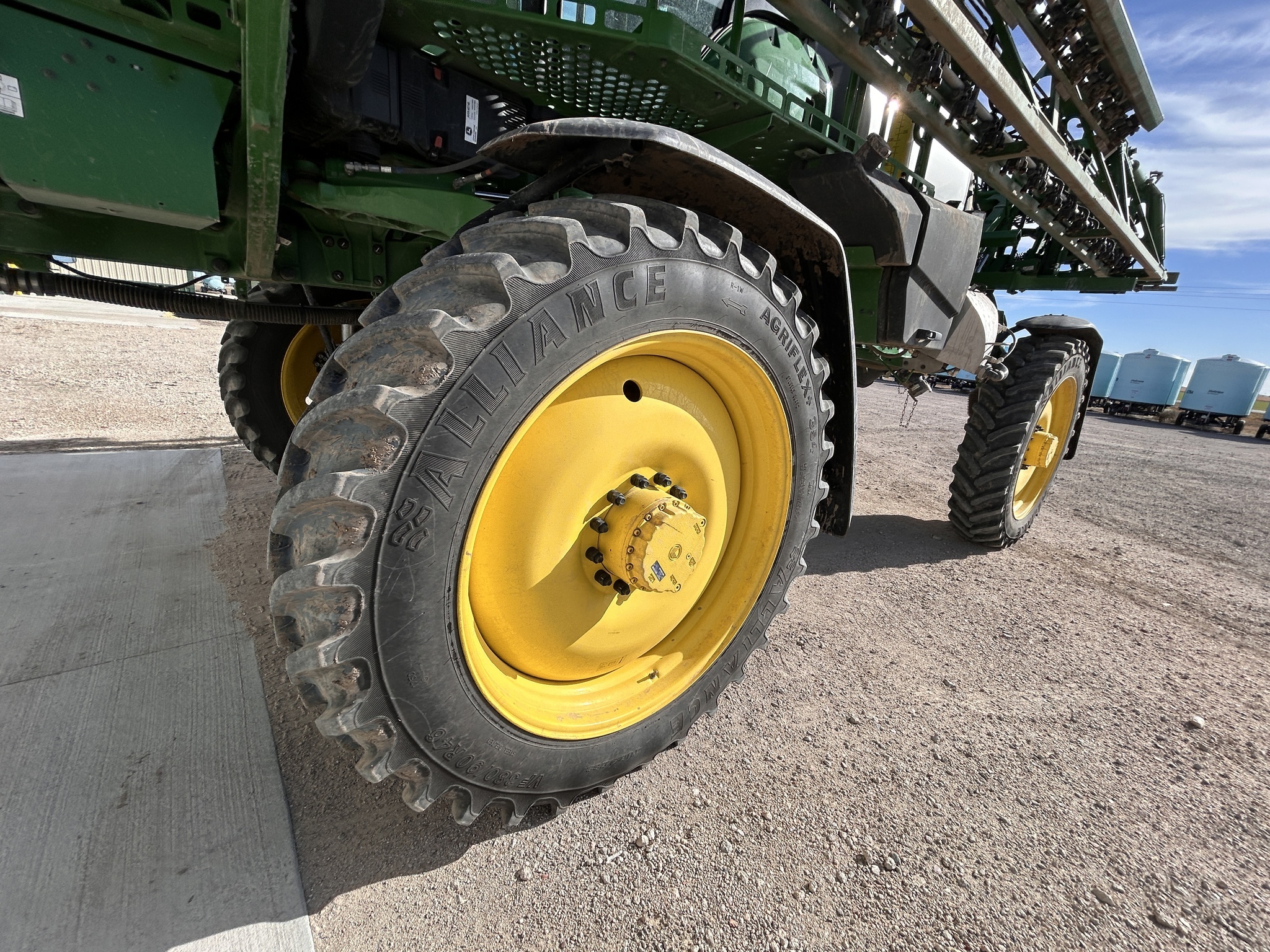 2025 John Deere 410R Self-Propelled Sprayer