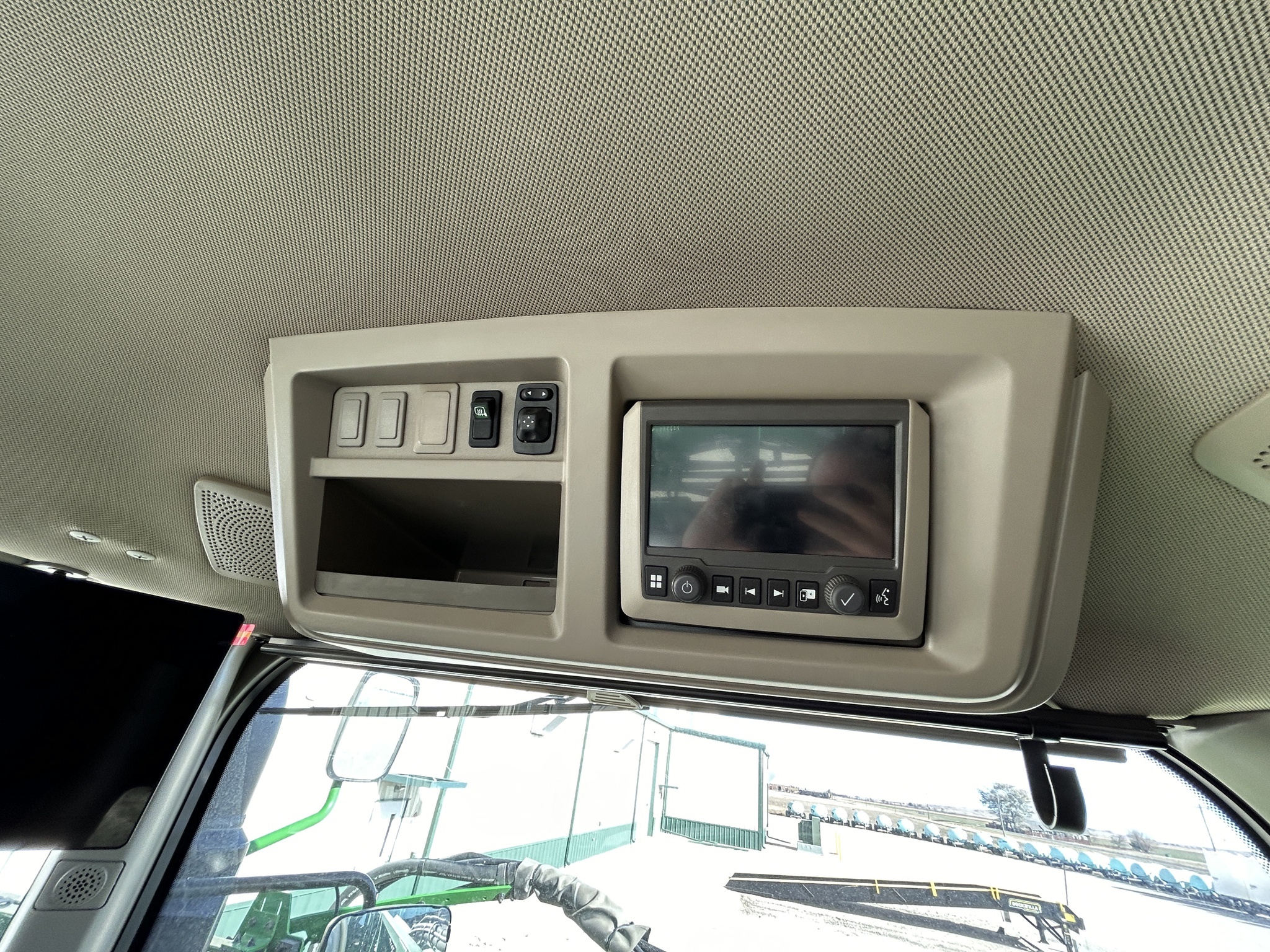 2025 John Deere 410R Self-Propelled Sprayer